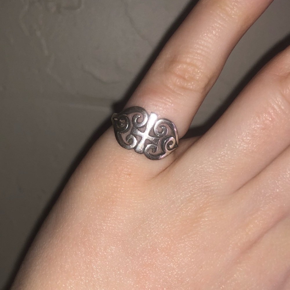 James Avery Cross Heart Banded ring 🤩